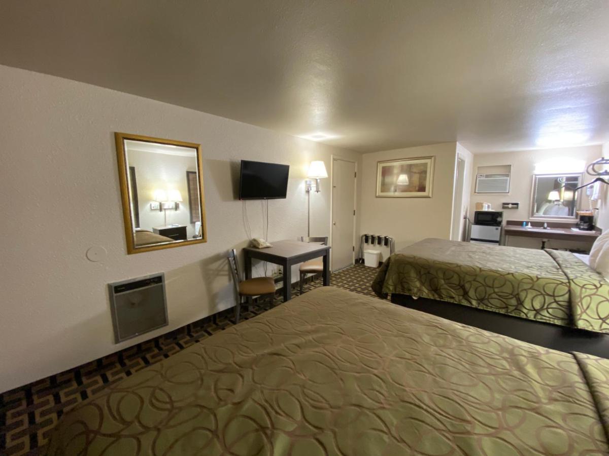 Motel In The Pines Munds Park Екстер'єр фото